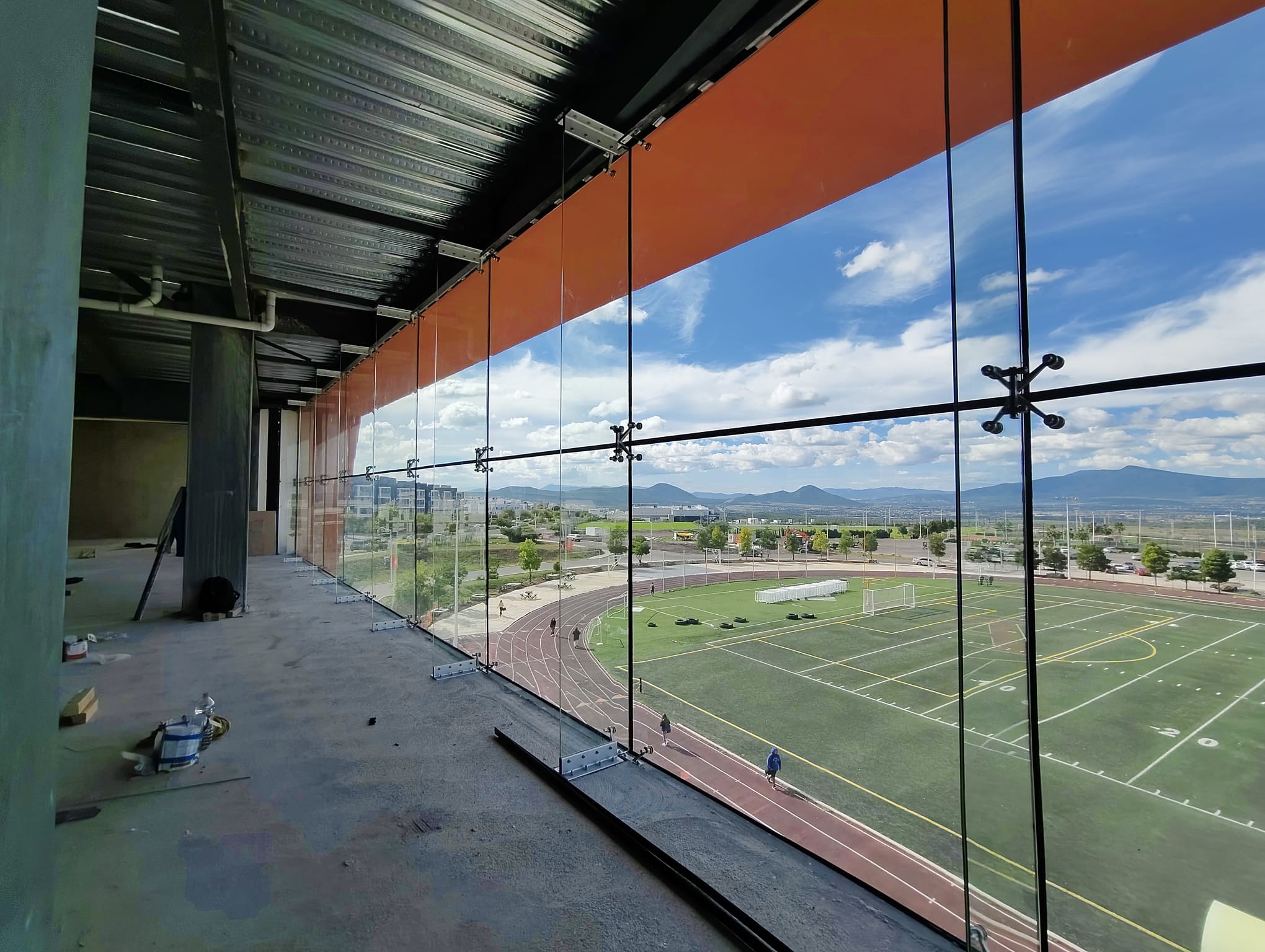 universidad-anahuac-queretaro-polideportivo 1